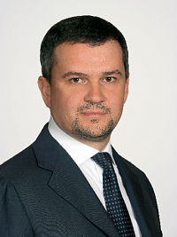 Maxim_Akimov_official_portrait.png